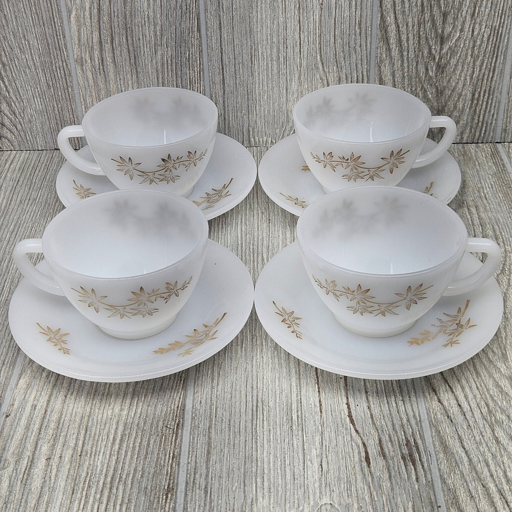Federal Glass Milk Glass Golden Glory Bamboo Tea Cup Saucer Set of 4 Heat Proof